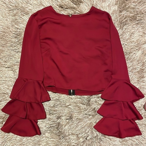 Windsor Tops - WINDSOR Red Cropped Ruffle Sleeves Small Shirt